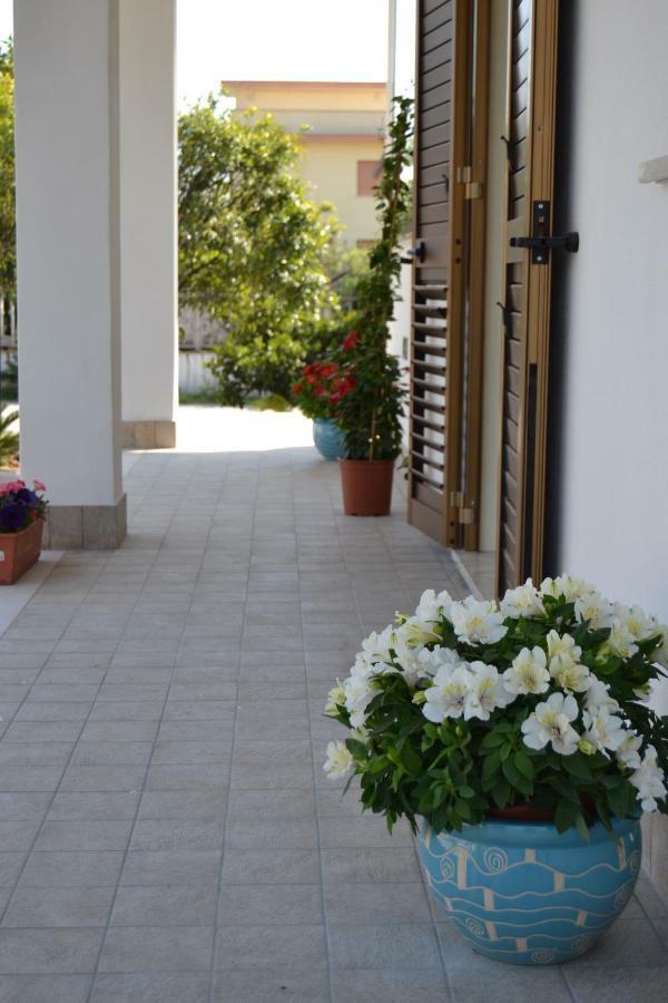 Guesthouse Holiday Formia Beach Eksteriør bilde