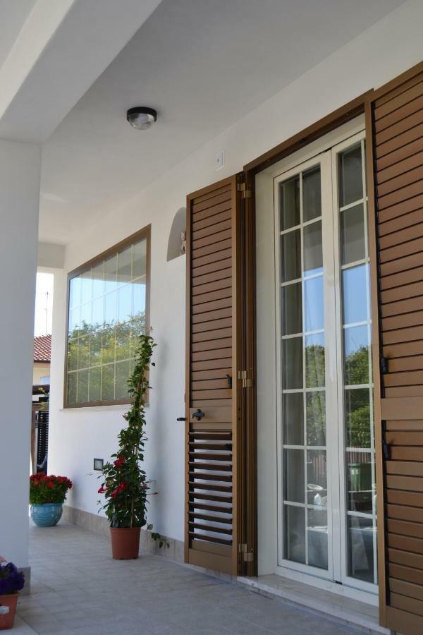 Guesthouse Holiday Formia Beach Eksteriør bilde