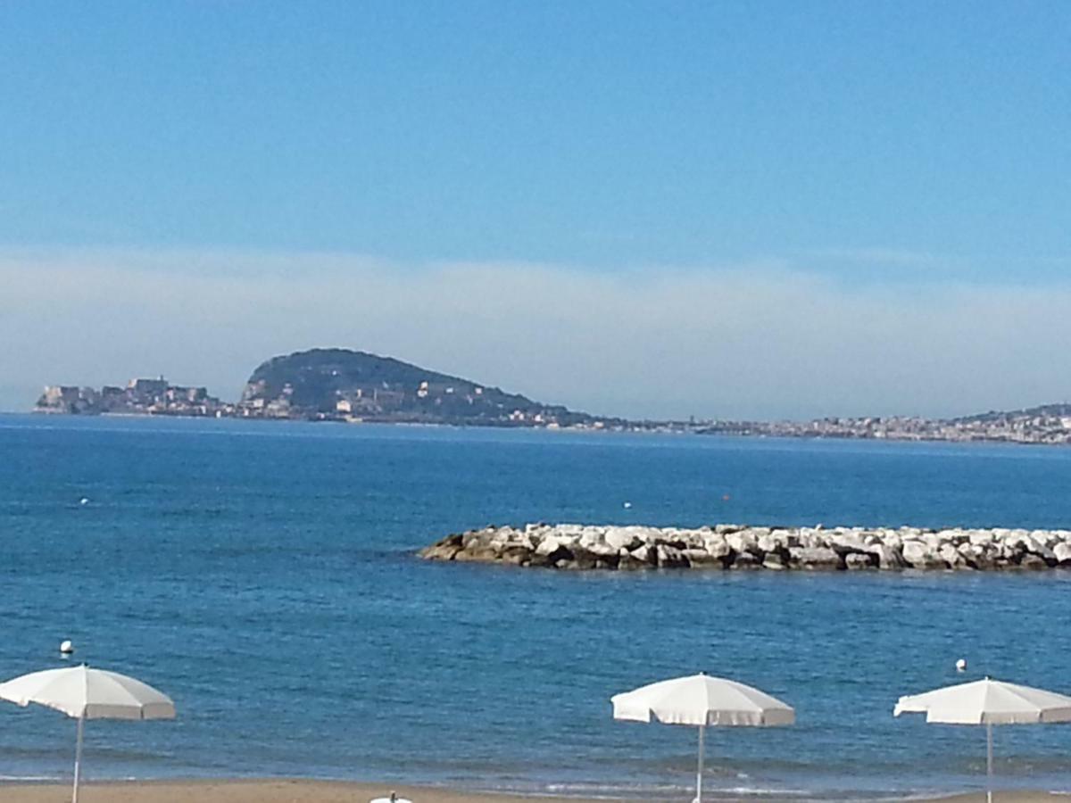 Guesthouse Holiday Formia Beach Eksteriør bilde