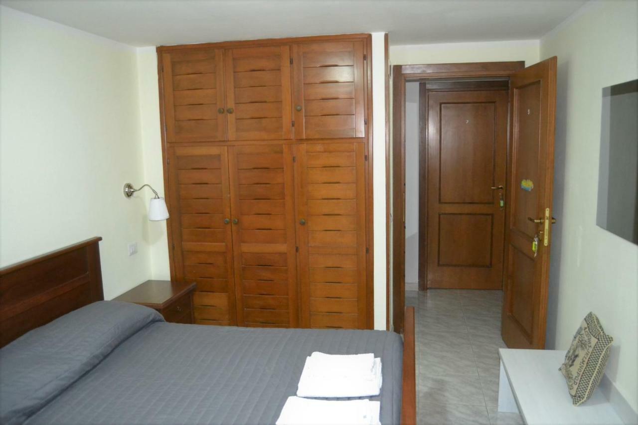 Guesthouse Holiday Formia Beach Eksteriør bilde