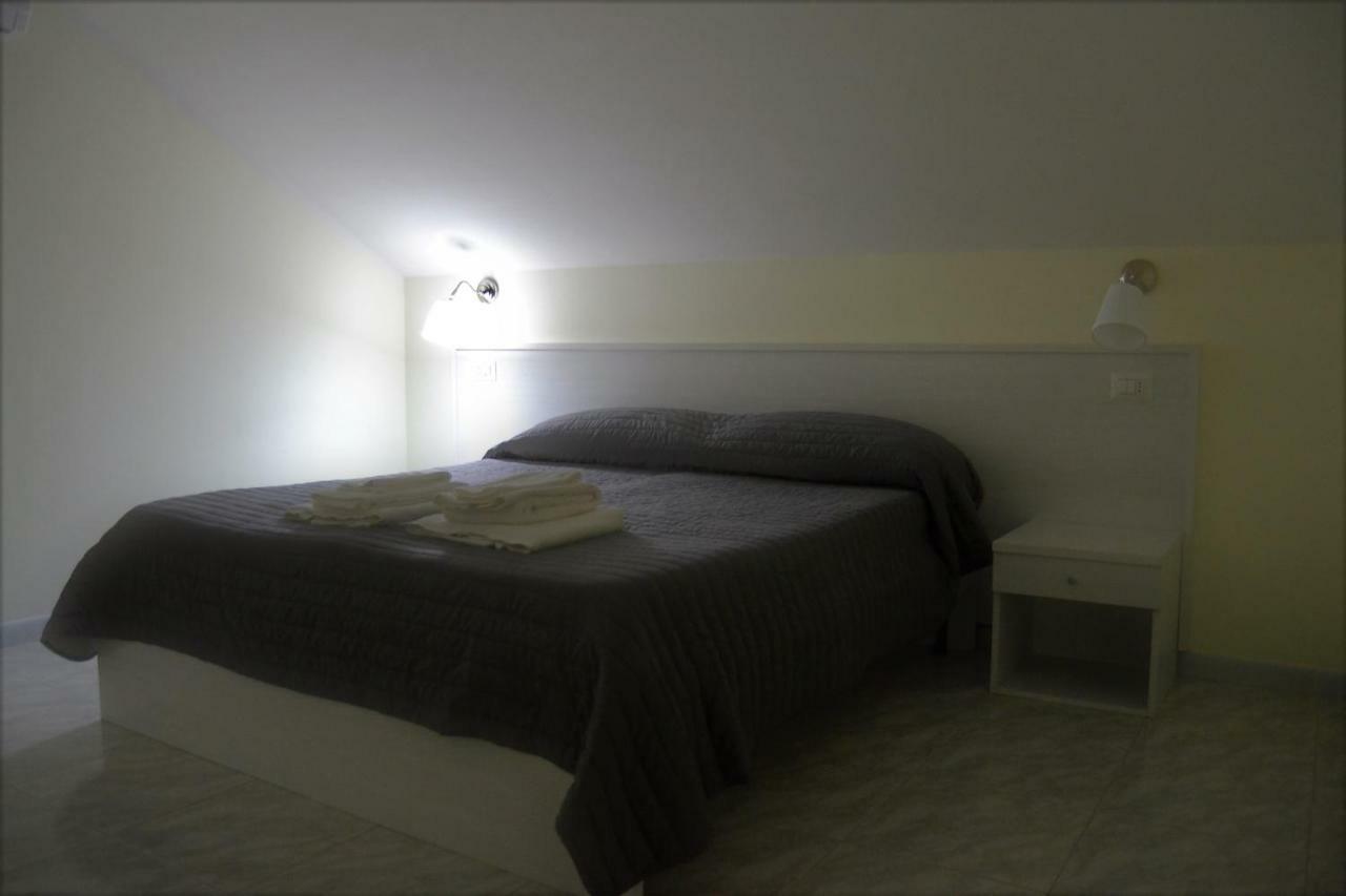 Guesthouse Holiday Formia Beach Eksteriør bilde