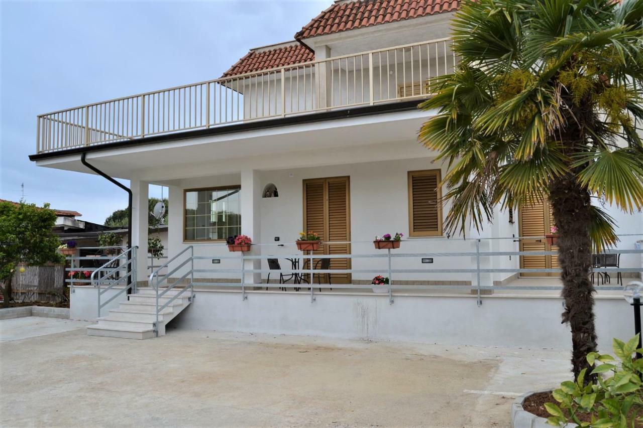 Guesthouse Holiday Formia Beach Eksteriør bilde