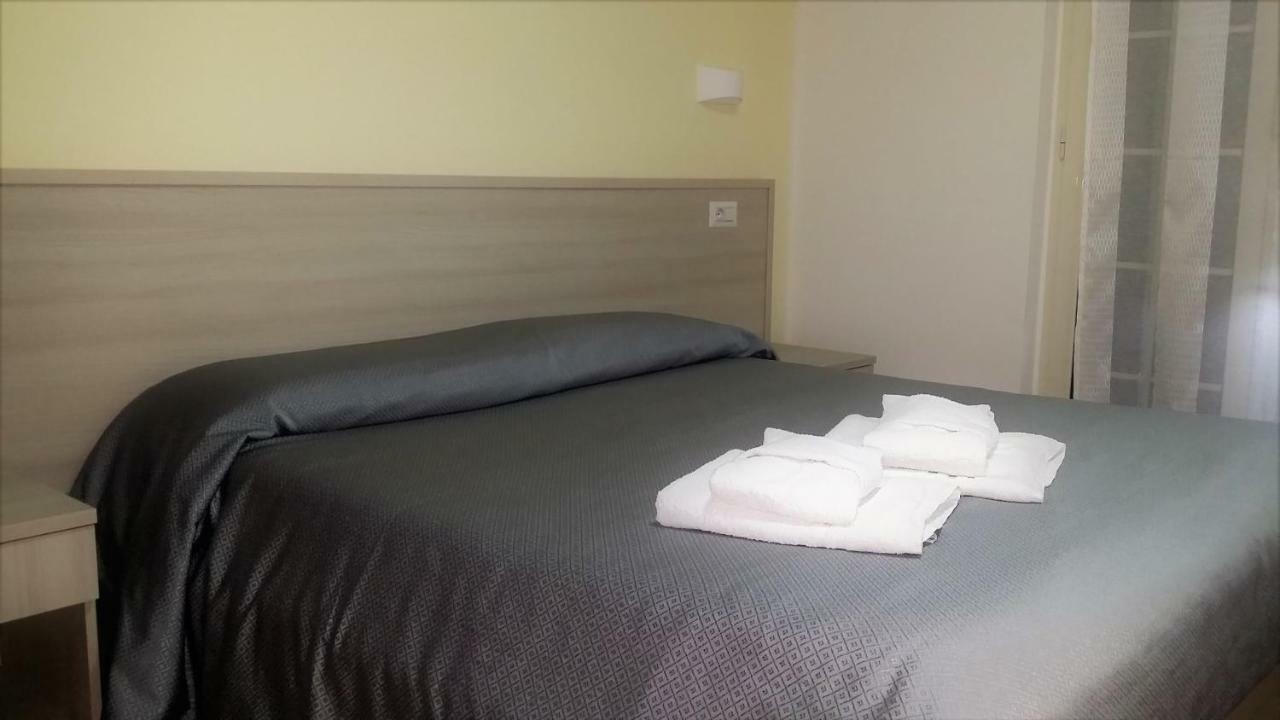 Guesthouse Holiday Formia Beach Eksteriør bilde