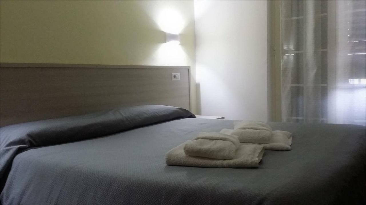 Guesthouse Holiday Formia Beach Eksteriør bilde