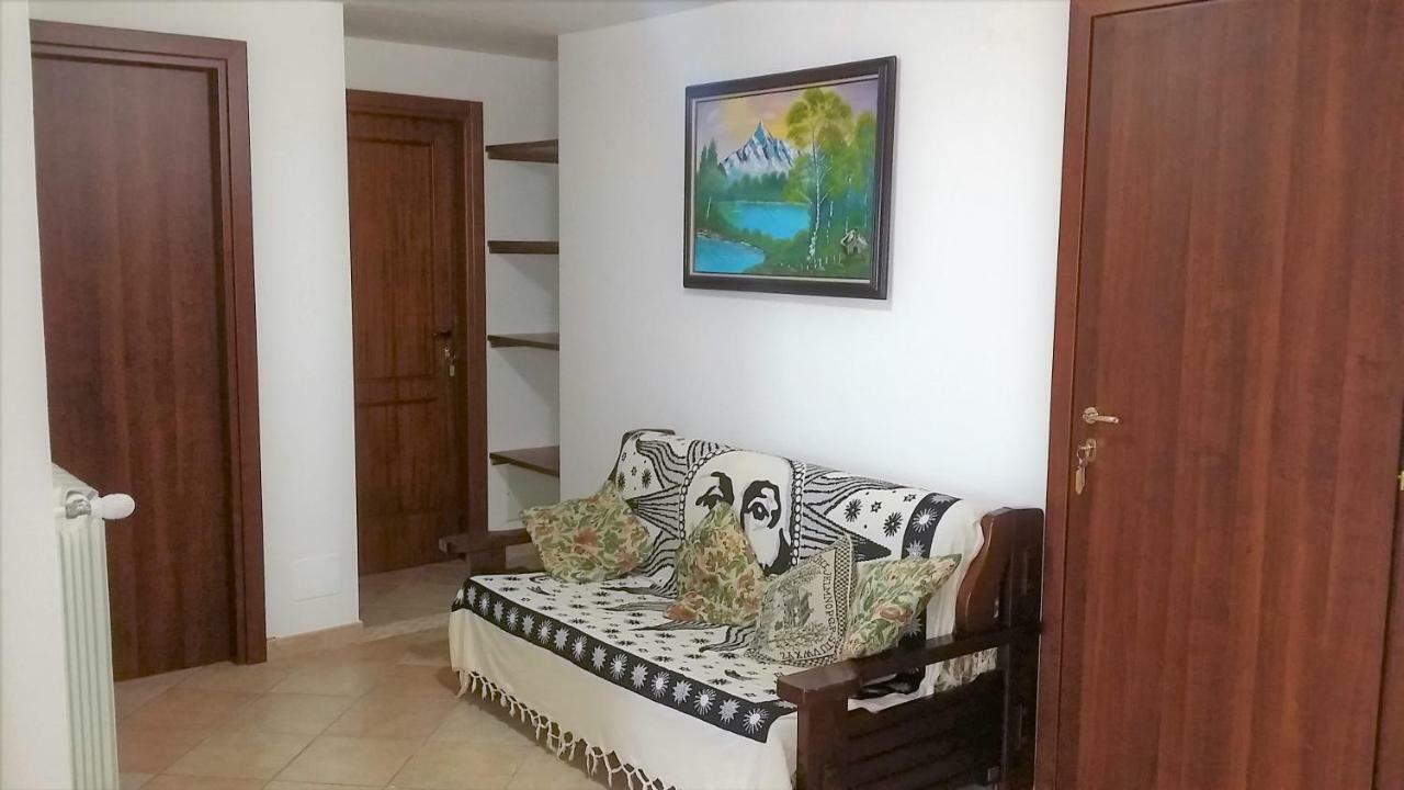 Guesthouse Holiday Formia Beach Eksteriør bilde